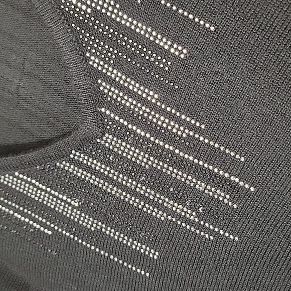 Sweater - Picture 6 of 6